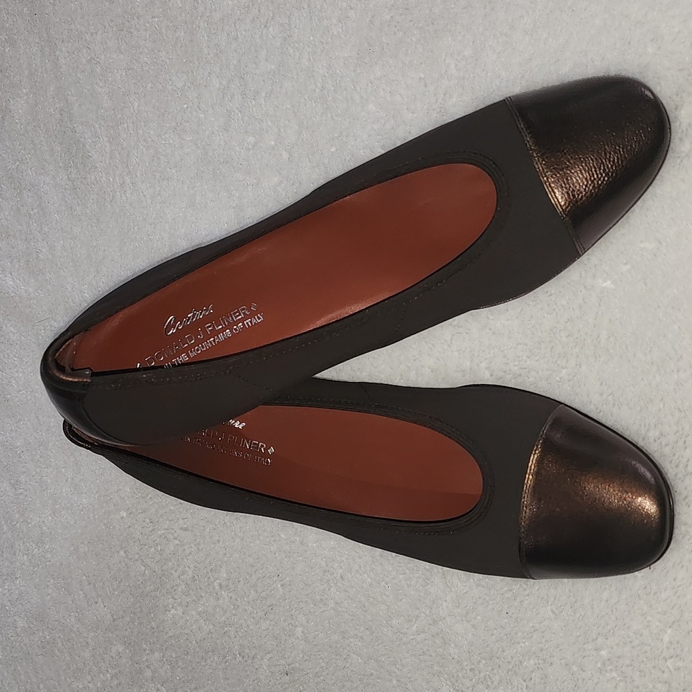 Donald J. Pliner Couture Halo Ballet Flats New In Box Size 9.5 N - Picture 13 of 13